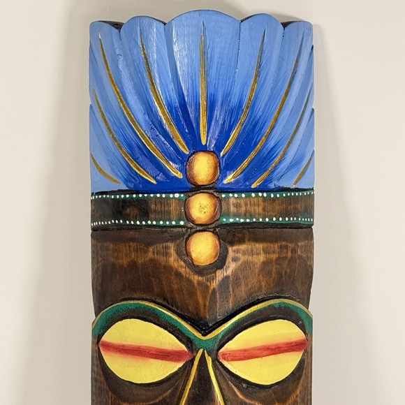 Chesapeak Bay Hand-Carved Wooden Tiki Mask. - Picture 10 of 11